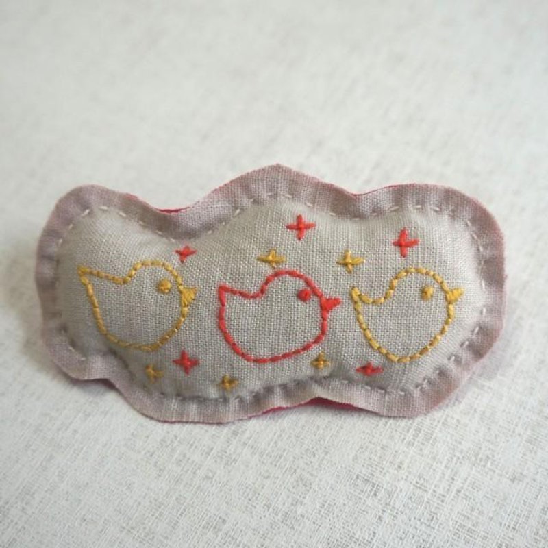 Hand embroidery broach &quot;birds&quot;