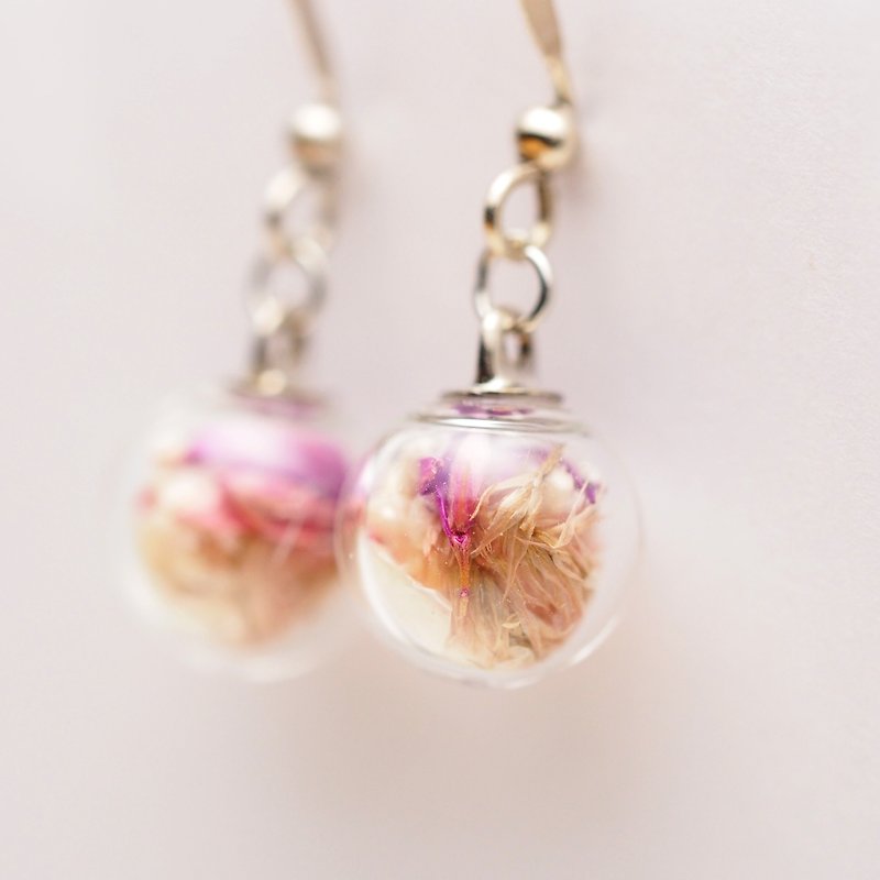 OMYWAY Handmade Dried Flower - Glass Globe - Earrings 1cm - ต่างหู - แก้ว สึชมพู