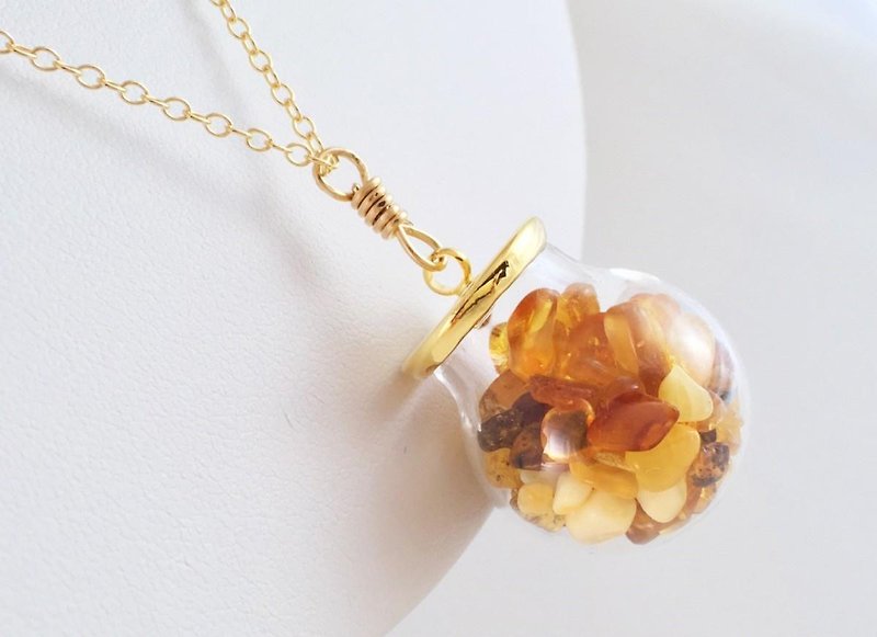 Jewel Box ◇ Baltic marine amber gemstone K14GF pendant - Necklaces - Gemstone Yellow