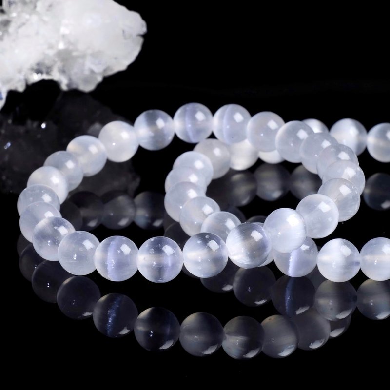 Gypsum Stone Crystal Bracelet│Top Quality Emotional Healing, Spiritual Awakening, Good Luck Customized Gift - สร้อยข้อมือ - คริสตัล ขาว