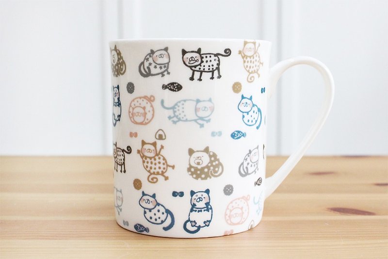 Bone china mug - little cat / microwave / through SGS - แก้วมัค/แก้วกาแฟ - เครื่องลายคราม ขาว