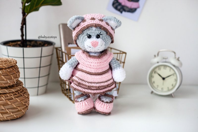 Digital Download - PDF | Crochet amigurumi pattern CAT kitten stuffed animal toy - เย็บปัก/ถักทอ/ใยขนแกะ - งานปัก สีเทา