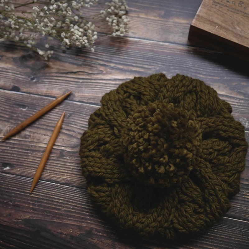 粗針麻花可拆毛球針織毛線貝蕾帽-橄欖綠 - 帽子 - 羊毛 綠色