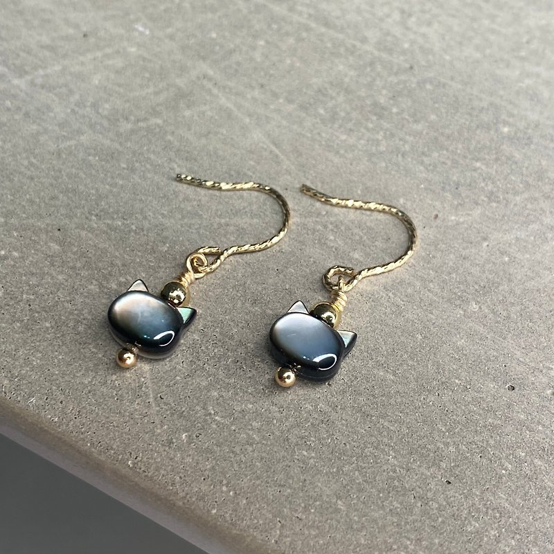 14k gold-packed simple mother-of-pearl/black butterfly shell earrings JYL adjacent handmade - Earrings & Clip-ons - Crystal Black