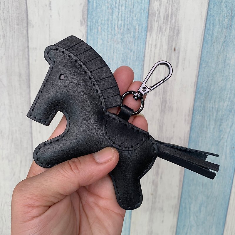 Healing small things black cute pony hand-stitched leather lobster clasp large size - ที่ห้อยกุญแจ - หนังแท้ สีดำ