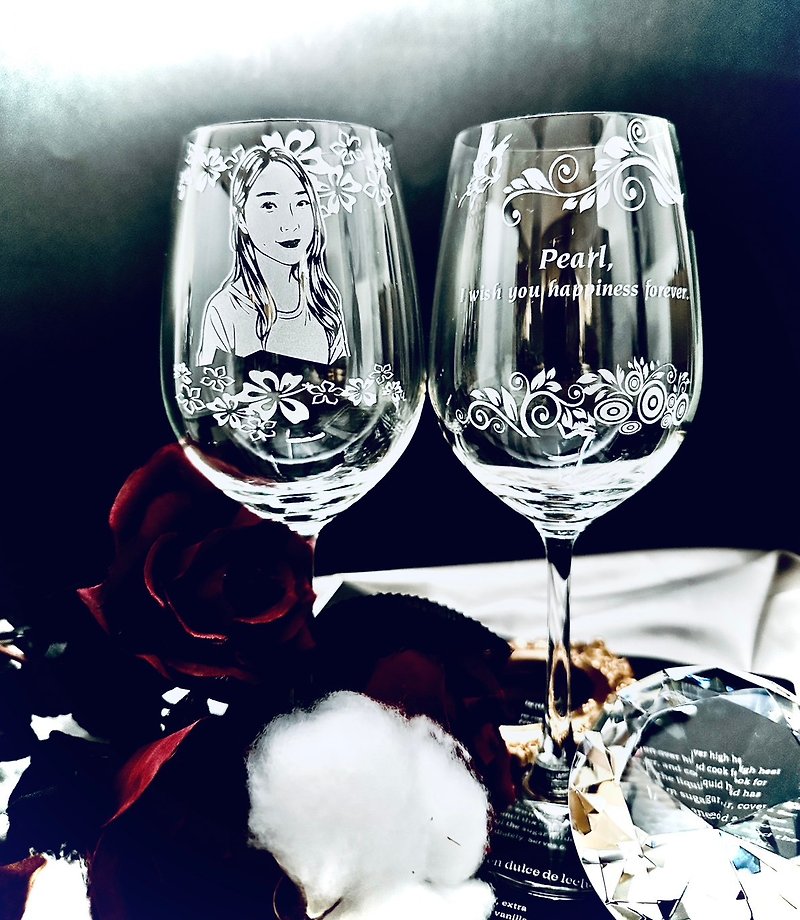【Kinsha】Red wine pair glass portrait carving custom engraving wedding gift hand-painted portrait - Bar Glasses & Drinkware - Glass White