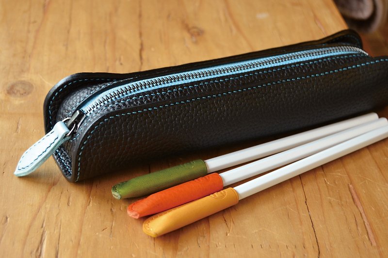 Abandoned gusset pen case - กล่องดินสอ/ถุงดินสอ - หนังแท้ สีดำ
