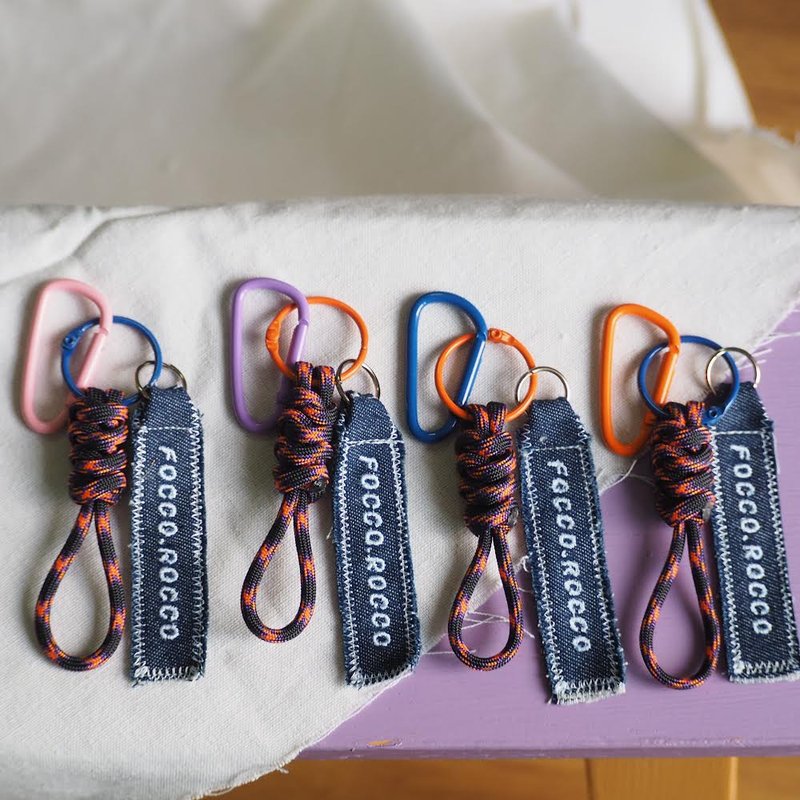 FCRC keychain : black n orange - 吊飾/掛飾 - 其他金屬 多色