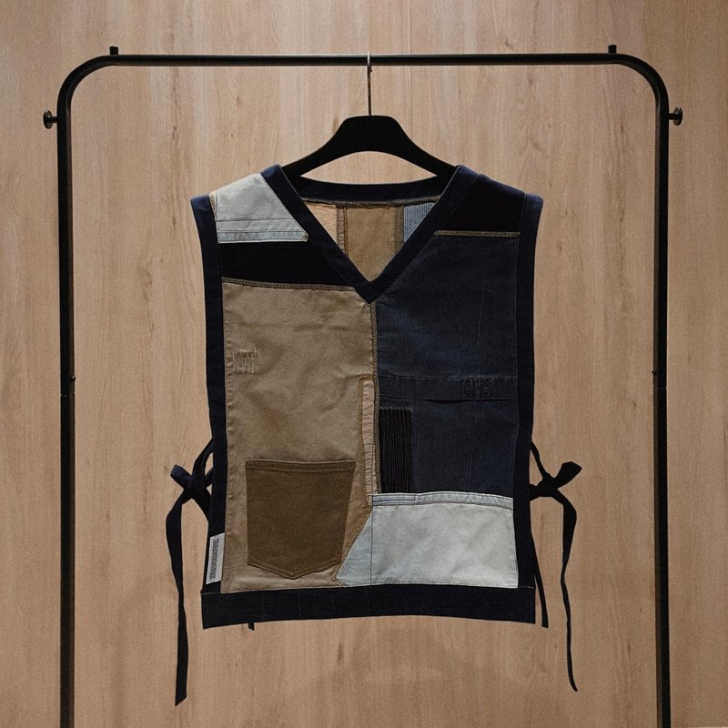 No Signal V-Neck Side Strap Patchwork Vest | Shoal - เสื้อกั๊กผู้หญิง - ผ้าฝ้าย/ผ้าลินิน สีกากี