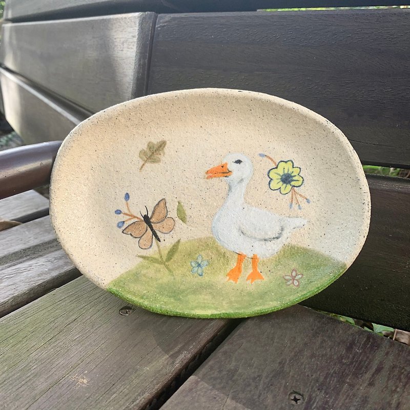 A Lu-Duck and Duck Pottery Plate/Ornament/Hand-made Hand-painted/Plate is a painting only this one