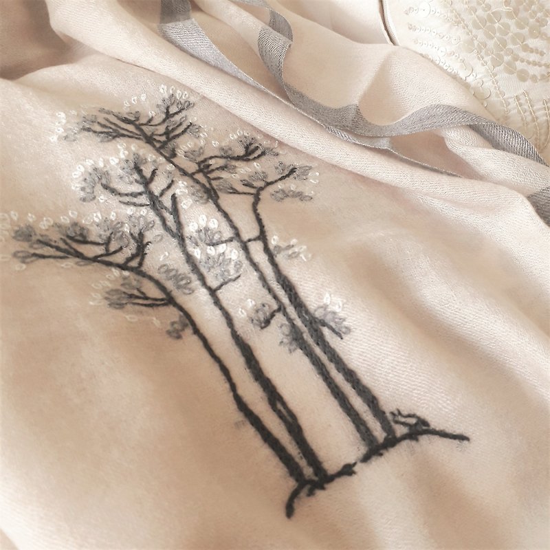 Hand embroidery super fine pure cashmere scarf-cat &amp; tree