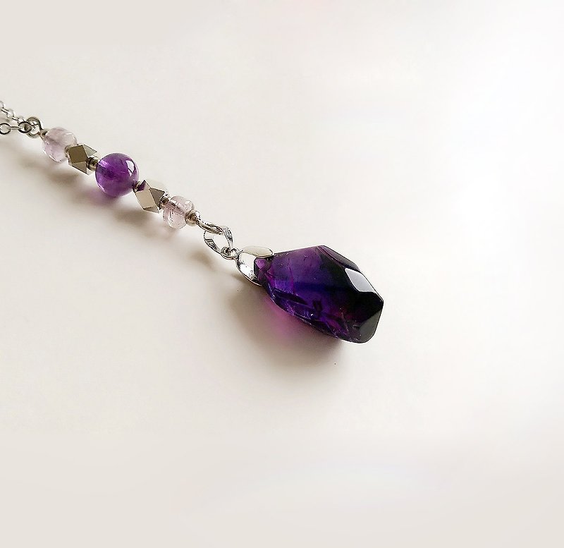 [Gemstones] calm heart natural ore amethyst irregular section brass • pendant necklace - Necklaces - Gemstone Purple