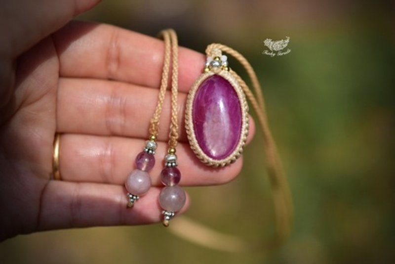 High Quality Lucky Point Ruby Macrame Pendant 181 - สร้อยคอ - เครื่องเพชรพลอย 