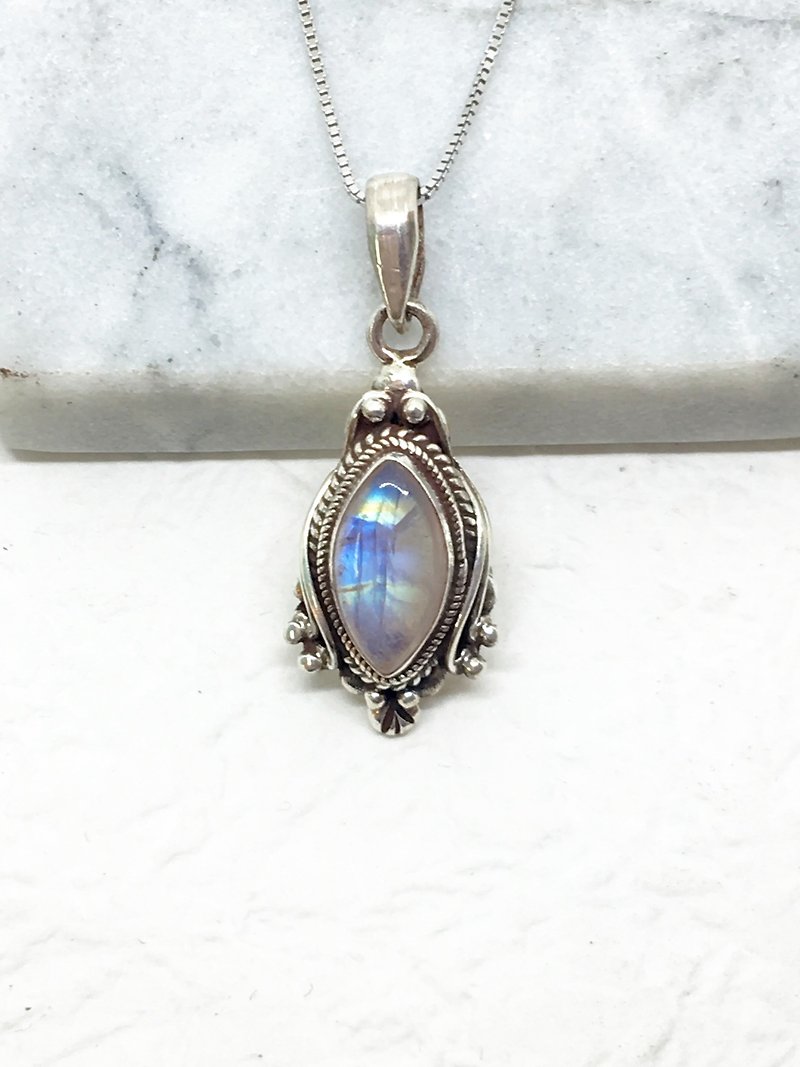 Moonstone 925 sterling silver mirror style necklace Nepal handmade mosaic production (horse eye small section bare stone)