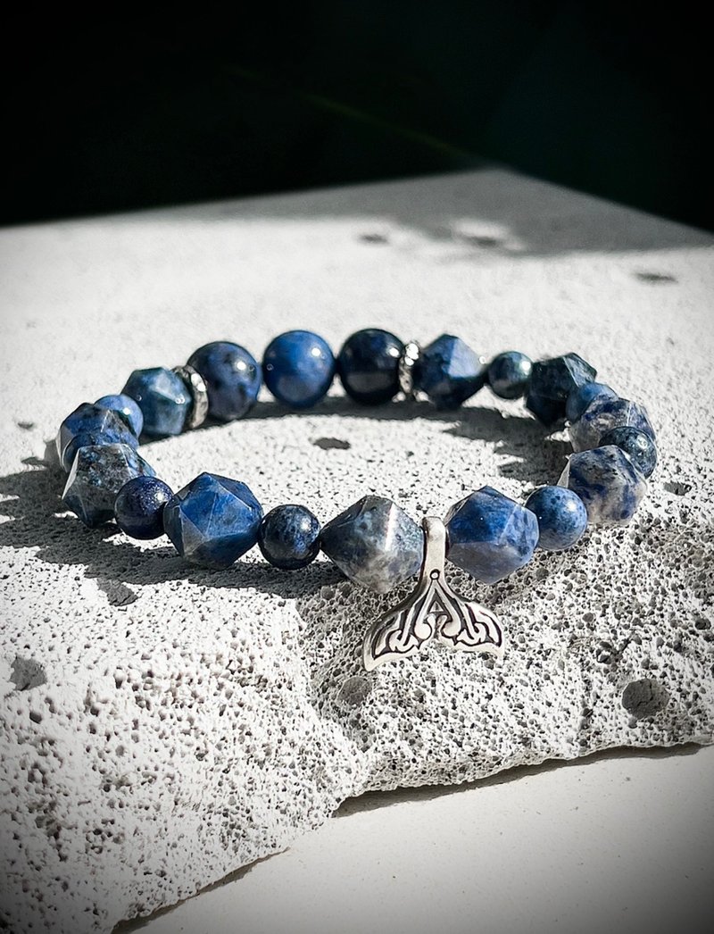 C&W natural multi-faceted large domineering blue line Stone Poseidon Navigator bracelet - Bracelets - Jade Blue