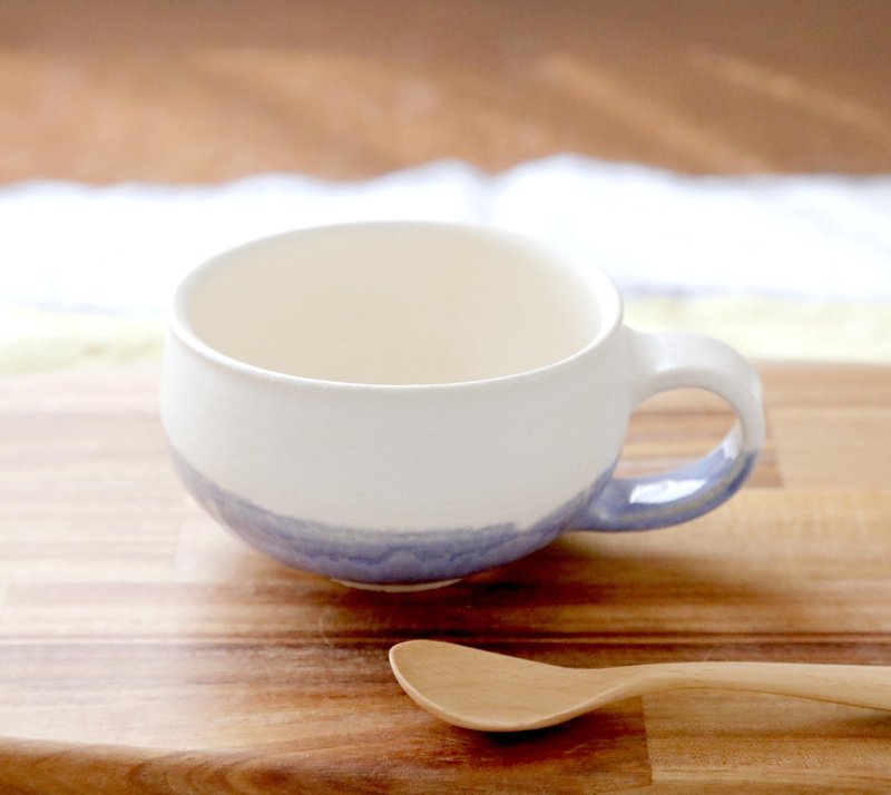 White matte and hydrangea crystal glaze soup cup - Mugs - Pottery Blue