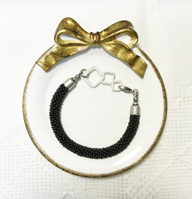 CandiiJewelry_Cool Matte Black Crochet Bracelet - 手鍊/手環 - 其他材質 黑色