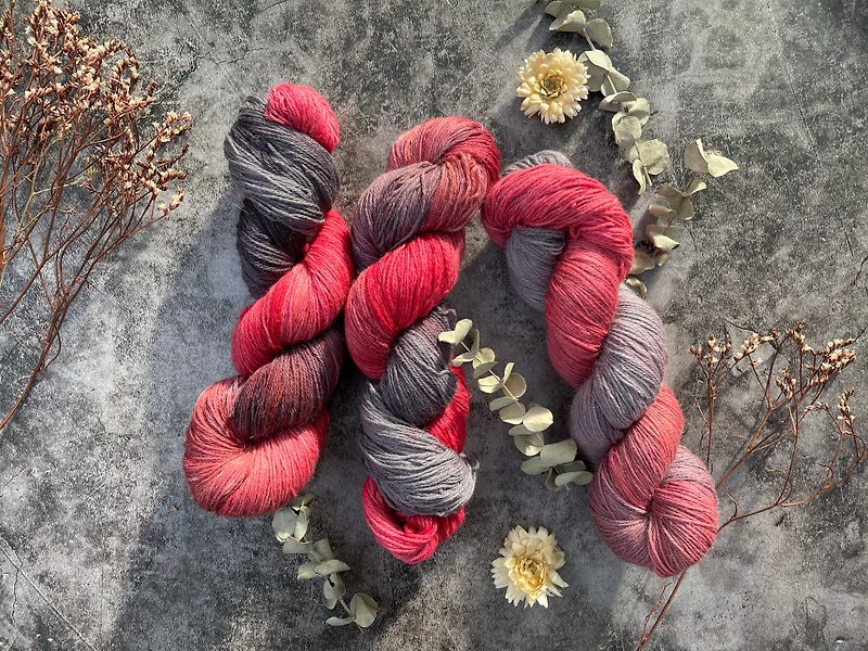 Hand-dyed thread-baby alpaca-Chixiao - Knitting, Embroidery, Felted Wool & Sewing - Wool Red
