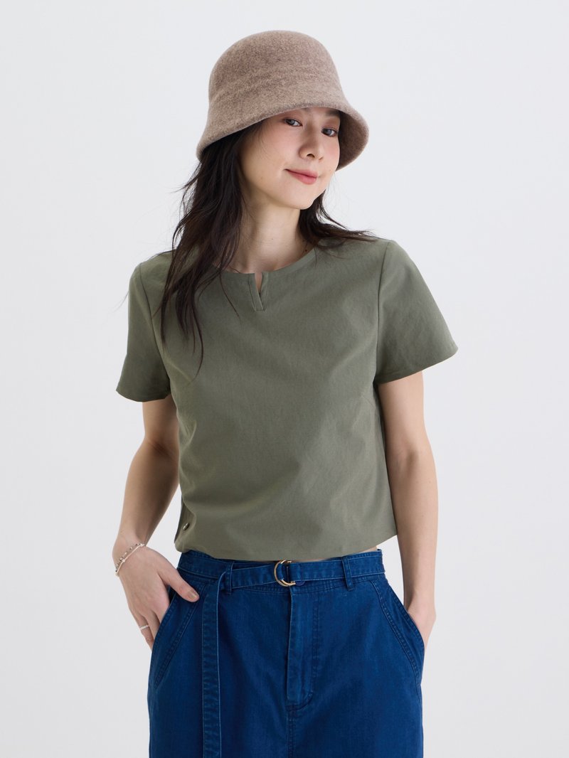 瑪琪圓領短袖上衣-軍綠 - 女上衣/長袖上衣 - 聚酯纖維 綠色