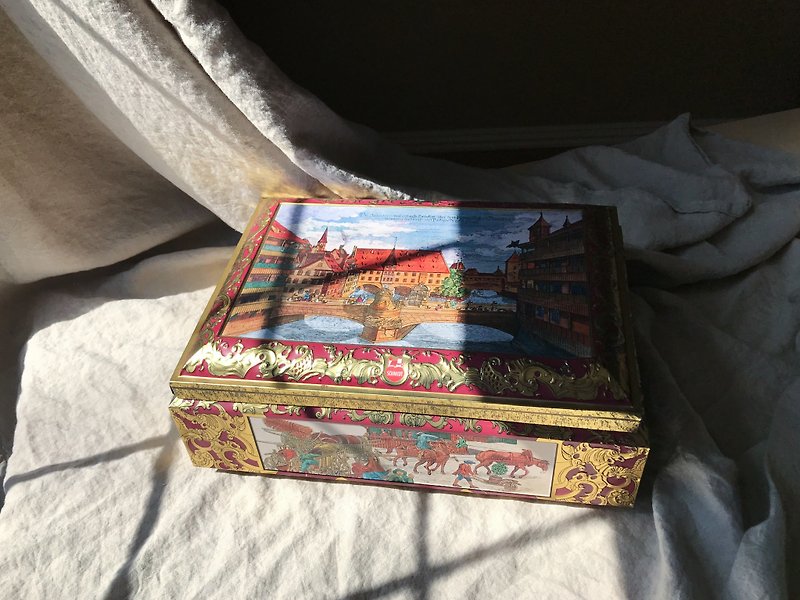 80s made in Germany / biscuit tin box - กล่องเก็บของ - โลหะ สีแดง