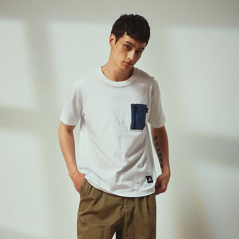 Cotton & Hemp Men's T-Shirts & Tops White - BEASTINCT Zip Pocket Contrast Print Short T / White