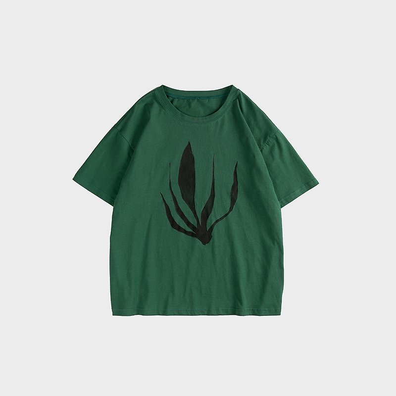 Dark green cotton knit round neck abstract tiger Piran pattern print T-shirt - เสื้อยืดผู้หญิง - ผ้าฝ้าย/ผ้าลินิน สีเขียว