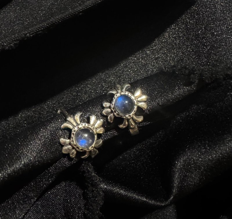 Nuwn スターリングシルバー イヤリング ユニセックス スペクトル石ラブラドライト イヤリング クロスイヤリング イヤリング - ピアス・イヤリング - 宝石 ブルー