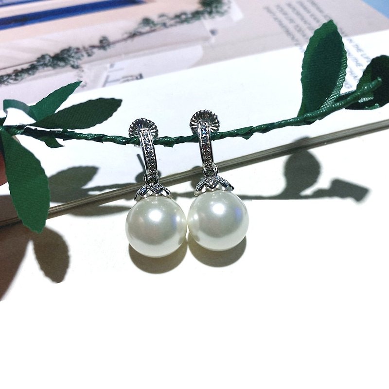 Freshwater Pearl Stud Earrings, 925 Sterling Silver, Pearl, Gemstones, Earrings