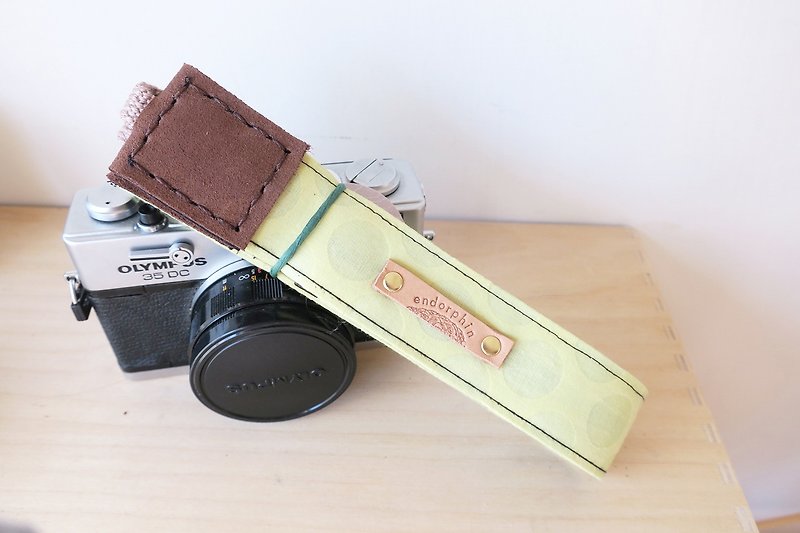 [Endorphin] Handmade camera strap cowhide + cotton webbing + metal buckle [2017 spring and summer new style] - Cameras - Cotton & Hemp Yellow