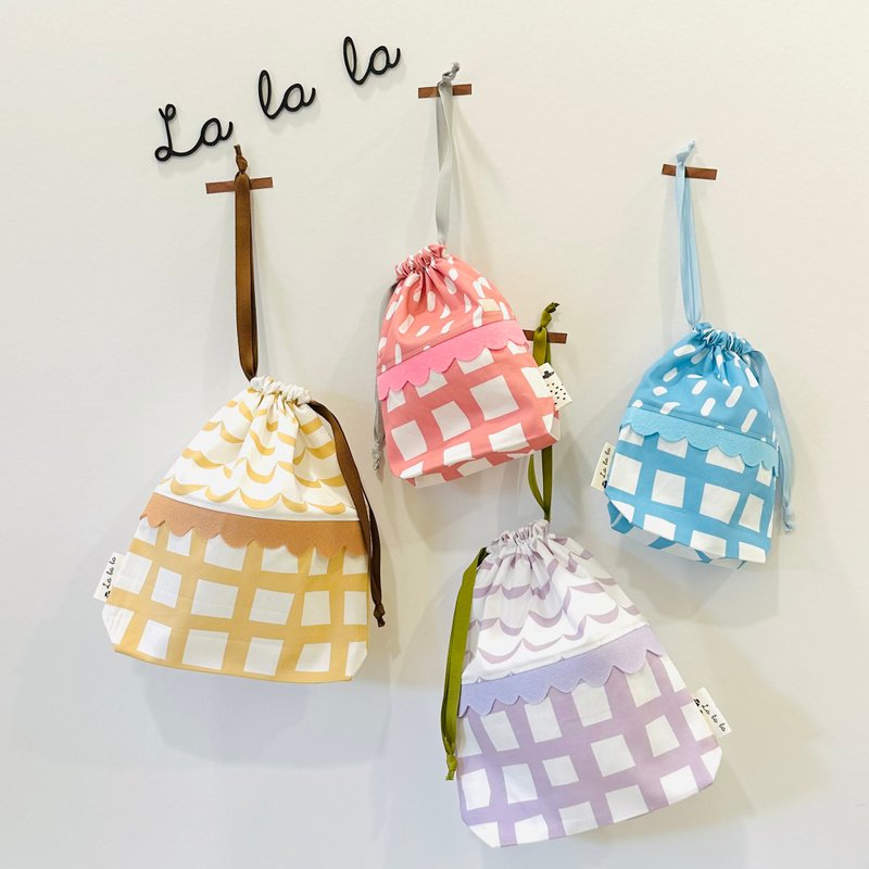 New color debut_屋la la waterproof drawstring storage bag - กระเป๋าหูรูด - ผ้าฝ้าย/ผ้าลินิน 