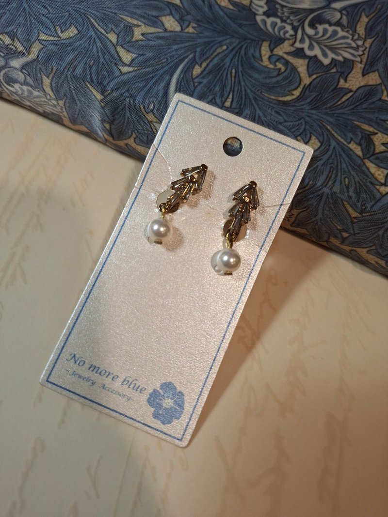 小葉パールアンティークゴールドイヤリング - ピアス・イヤリング - 銅・真鍮 ゴールド