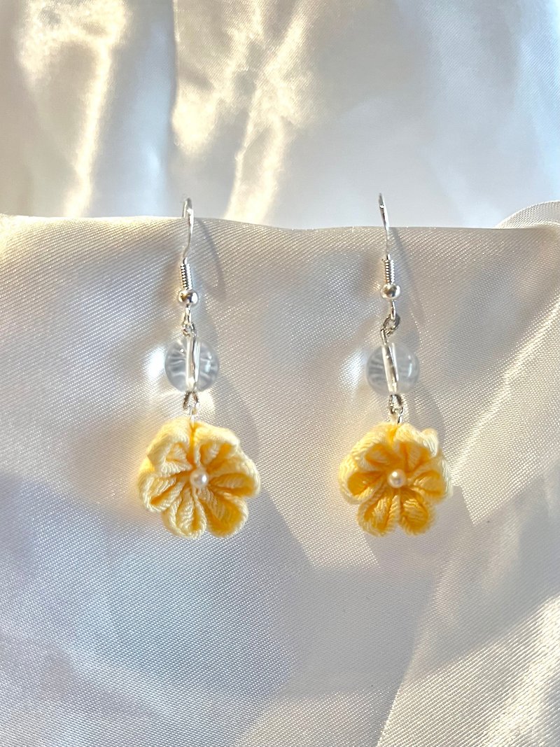 Handmade peach flowers earrings craft and knotted flower 925 silver - Earrings & Clip-ons - Nylon Yellow