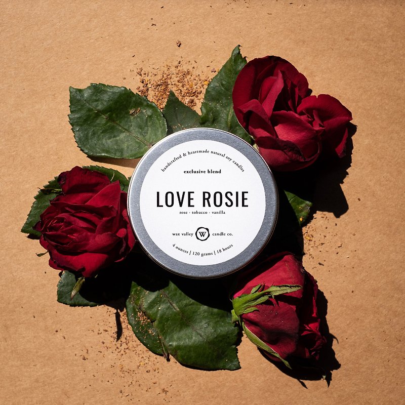 เทียนไขถั่วเหลือง กลิ่น Love Rosie ขนาดตลับ Travel Tin - Tobacco, Rose, Vanilla - เทียน/เชิงเทียน - วัสดุอื่นๆ สีเงิน