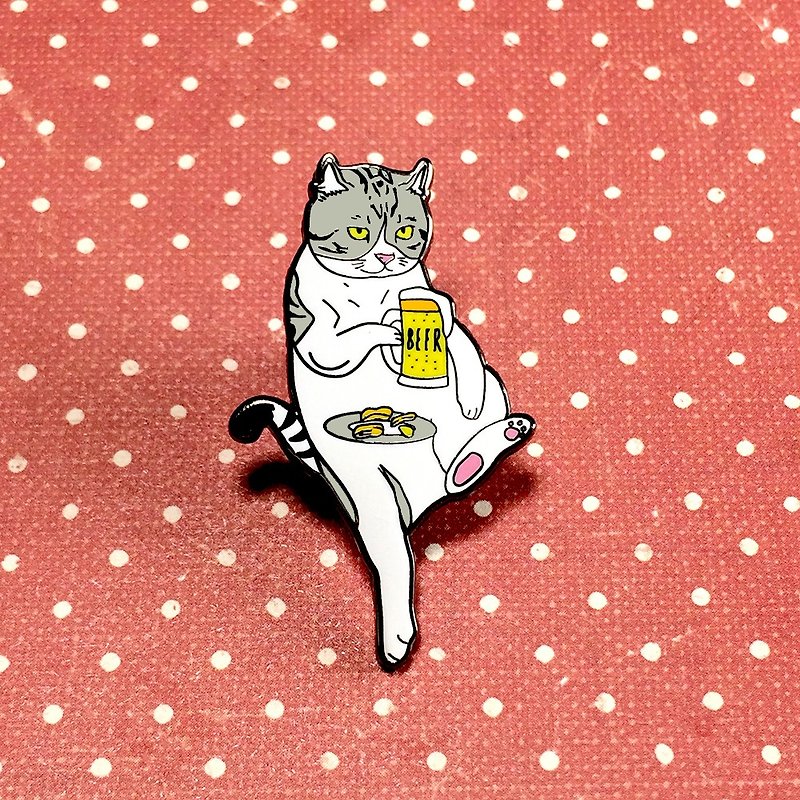 Cat drinking beer pin, Cat enamel pin, Cat lapel pin, Hard enamel pin - เข็มกลัด - โลหะ สีเทา