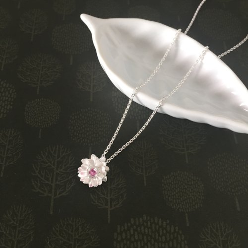 ジルコニア Lotus 蓮の花のネックレス silver - ショップ jewelry