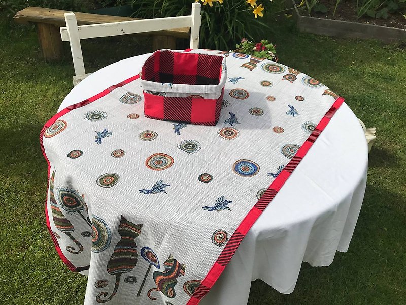 Cotton & Hemp Place Mats & Dining Décor Multicolor - Cat Tablecloth Set Reversible/Cat Table Runner/Plaid Tablecloth/Dining Cloth Set