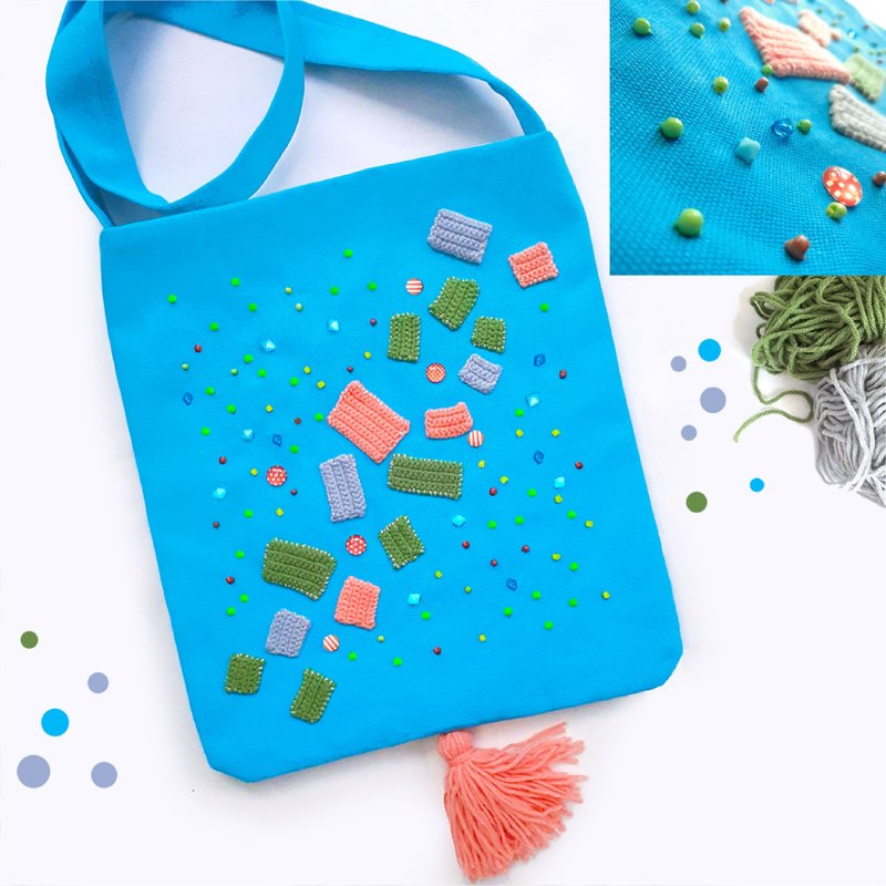 12x14 inch tote. Fun and original with hand-stitched design with felt and beads - 手提包/手提袋 - 其他材質 藍色
