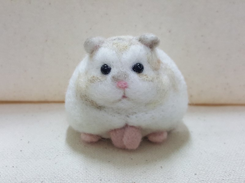 Wool felt healing system realistic chubby little hamster decorations - อื่นๆ - ขนแกะ ขาว
