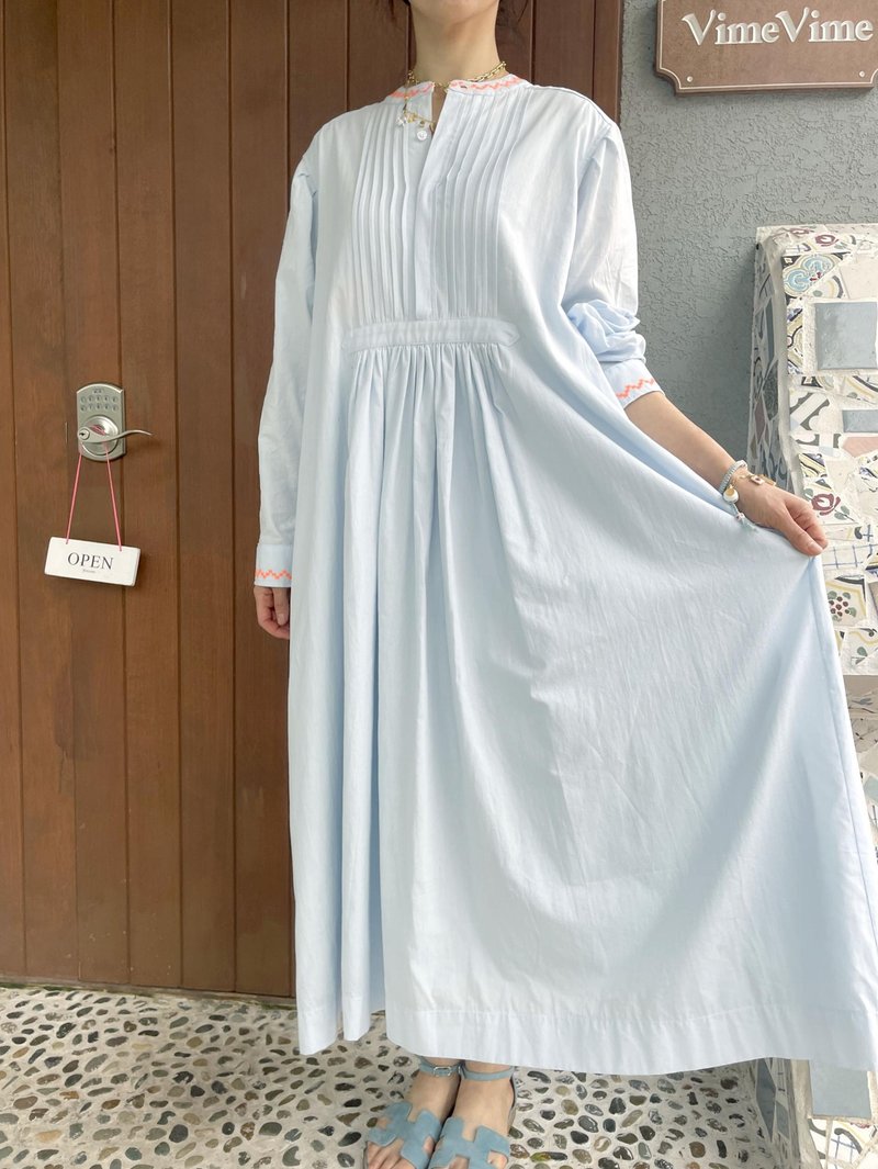Joanne Maxi Dress - Pale Blue Embroidery - 洋裝/連身裙 - 棉．麻 藍色