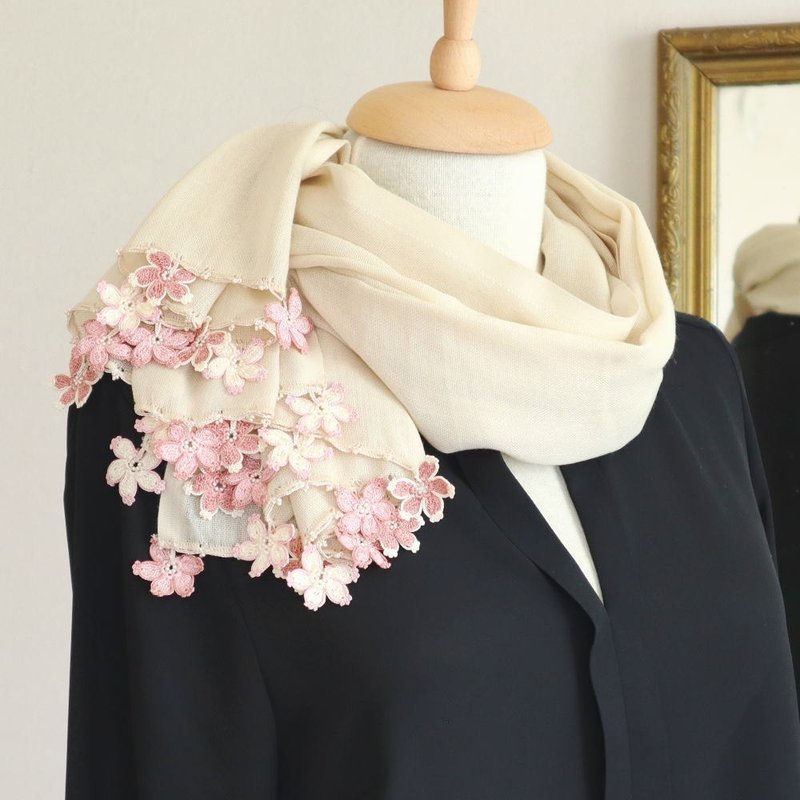 OYA crochet Pashmina shawl/Thin【SAKURA】Vanilla Cream - Scarves - Wool Pink