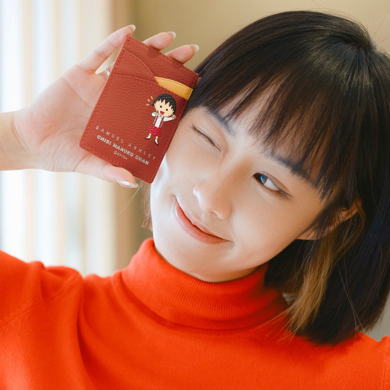 Samuel Ashley x Chibi Maruko Chan Leather Card Holder - Brick Red - ที่เก็บนามบัตร - หนังแท้ สีแดง