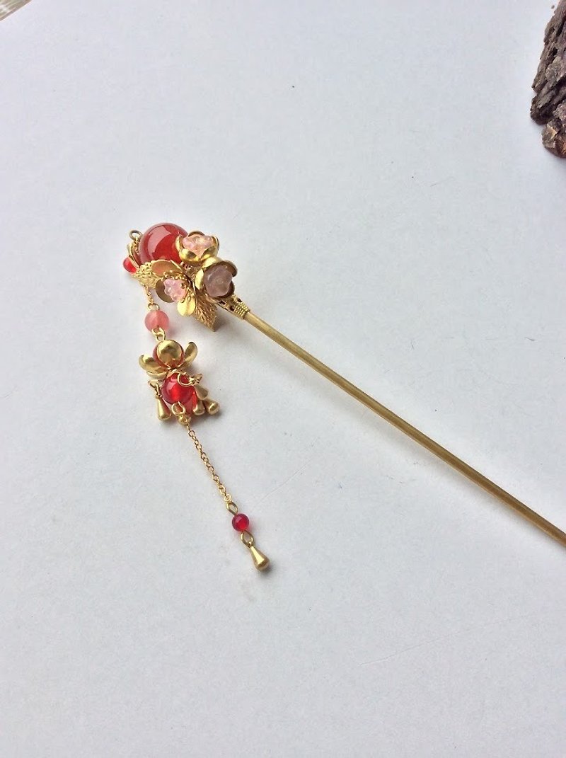 Meow Handmade~Red Agate Round Bead Hairpin - Hair Accessories - Other Materials Red