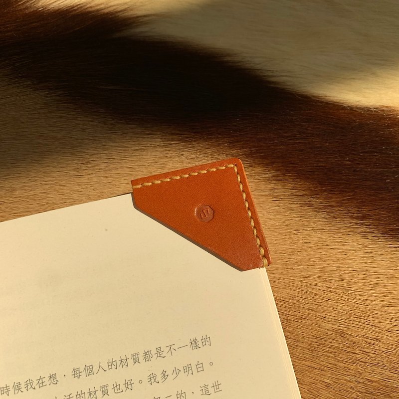Page corner clips - Bookmarks - Genuine Leather Orange