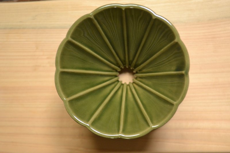 夏樹グリーンロングリブフィルターカップ01（持ち手なし） - コーヒードリッパー - 陶器 グリーン