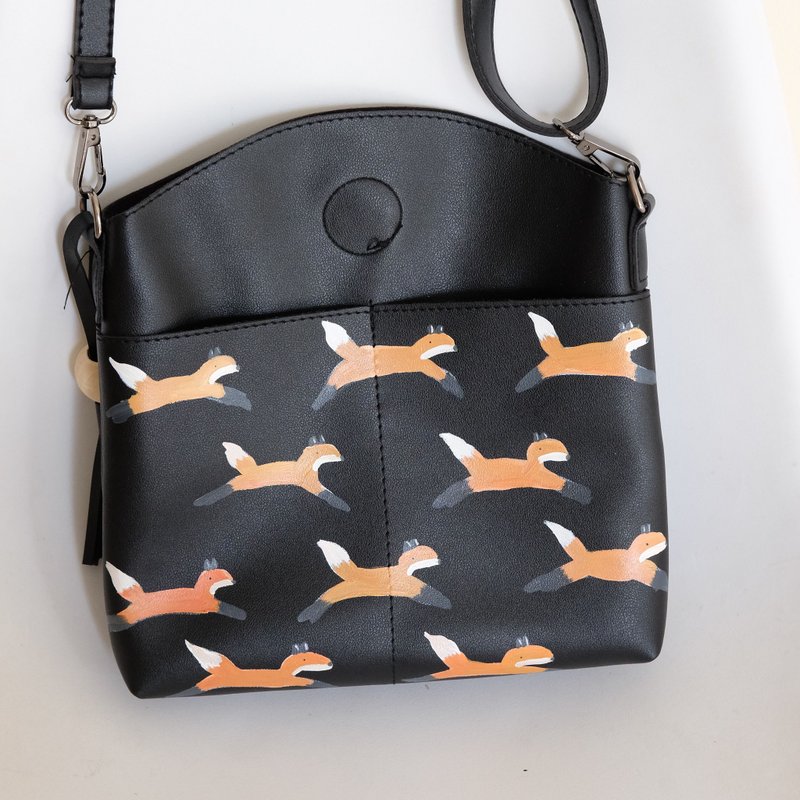 Fox Large Sling Bag - 側背包/斜背包 - 真皮 黑色