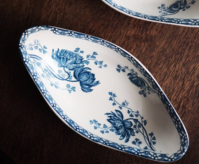 19th century French SARREGUEMINES blue floral hors d'oeuvre plate