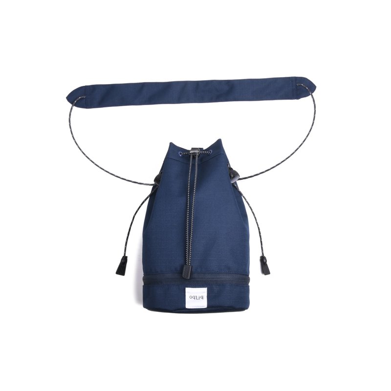 oqLiq - omni direction - Double Narrow Bucket Bag (Big Blue) - Not Sad Refurbished - กระเป๋าแมสเซนเจอร์ - วัสดุอื่นๆ สีน้ำเงิน