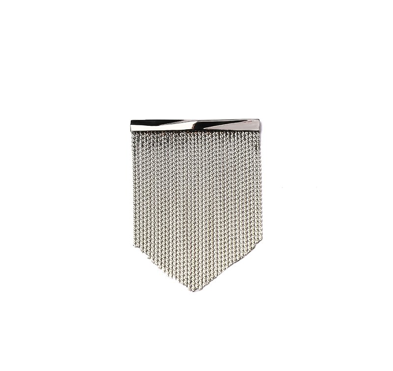 Façade silver tassel brooch - เข็มกลัด - โลหะ สีเงิน