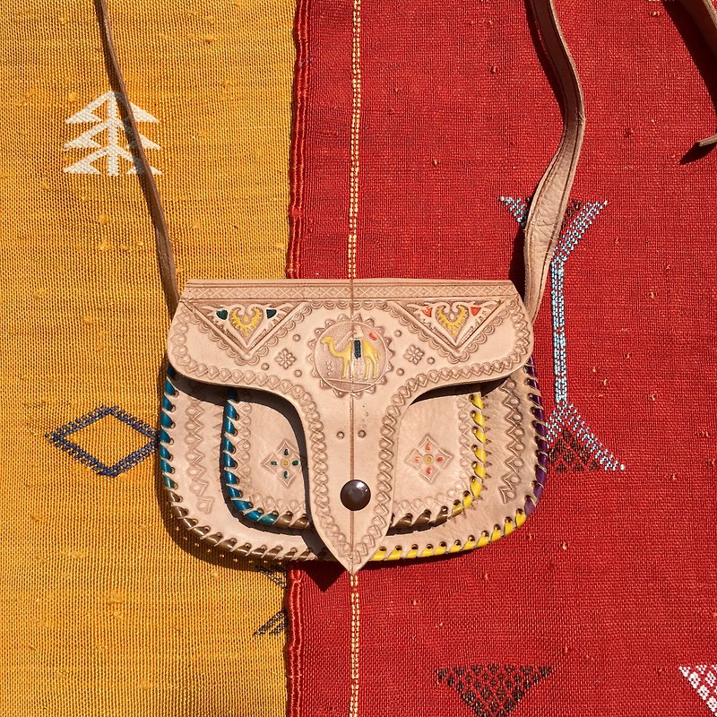 Moroccan camel side backpack cool - กระเป๋าแมสเซนเจอร์ - หนังแท้ หลากหลายสี