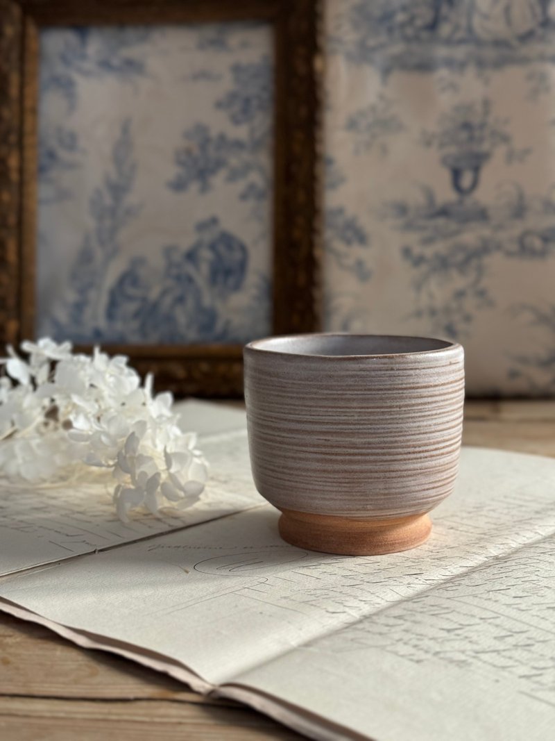 40034-個性淺霧白釉陶杯 unique light matte glazed pottery cup - 其他杯子 - 陶 